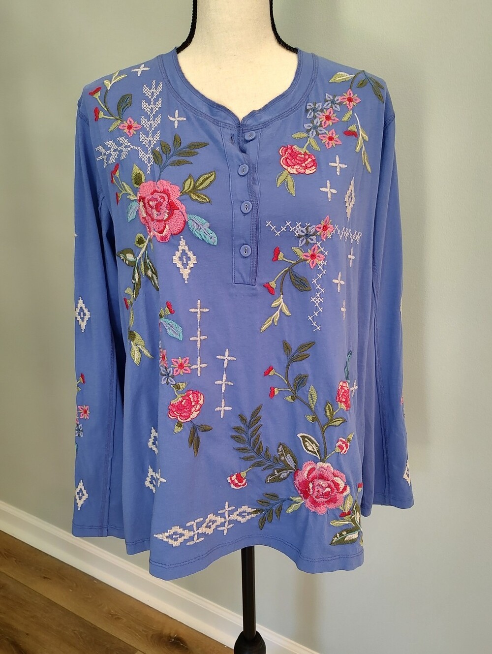 Johnny Was Raw Seam Catia Embroidered Henley Blue Long Sleeve Top Floral Large - Picture 3 of 15